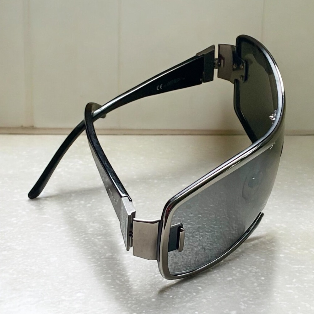 AUTHENTIC GUCCI UNISEX SUNGLASSES 🕶️ - Picture 2 of 8